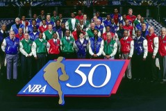 独行侠五巨头加盟维金斯，詹姆斯质疑违规引发热议